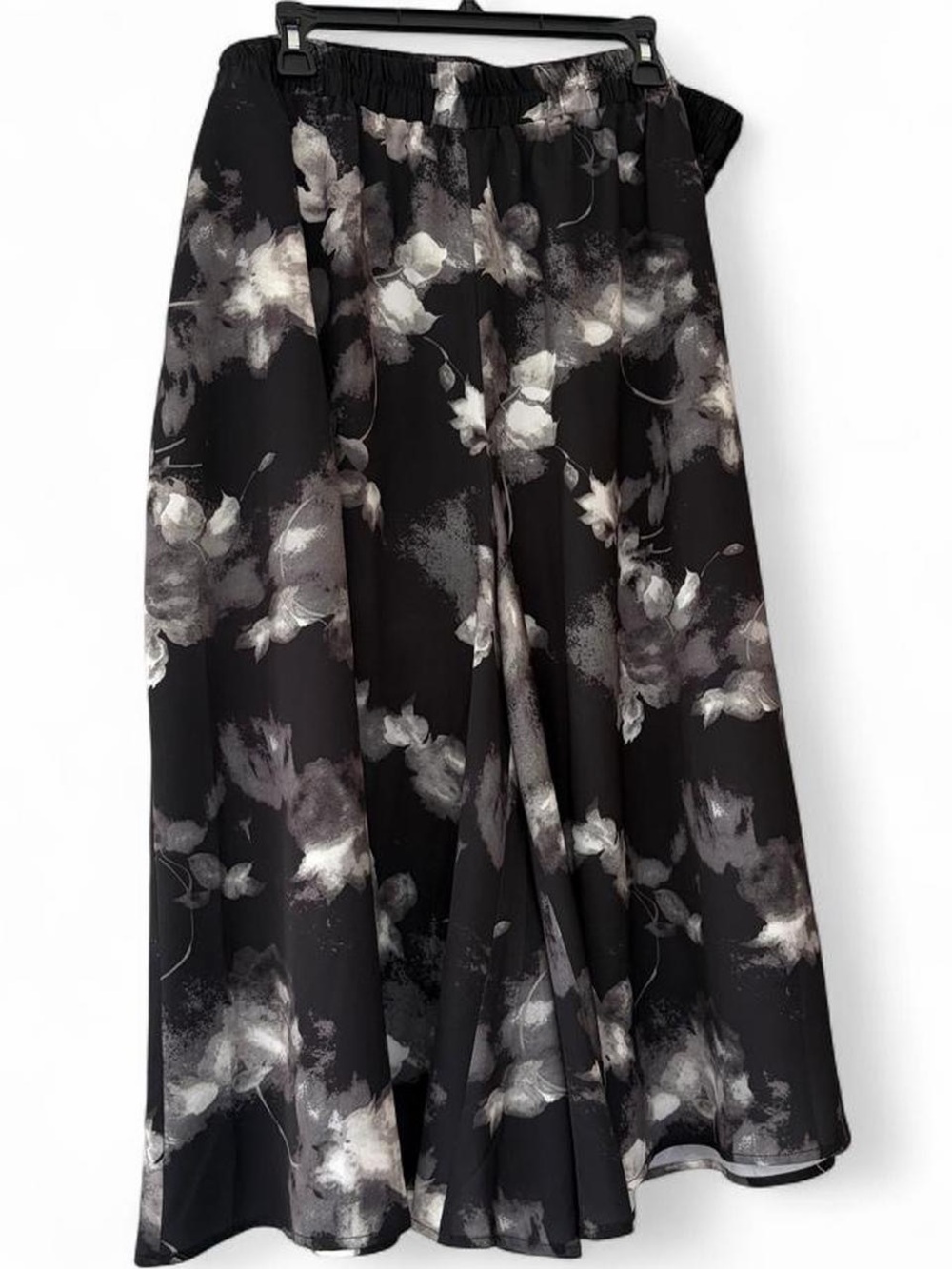 NWT W.D.N.Y 2X Flowy Floral Pants